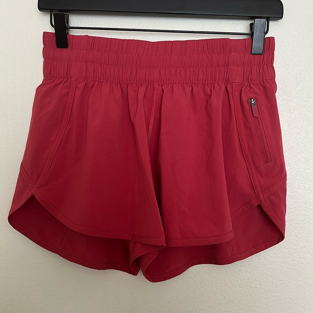 Track that short lululemon